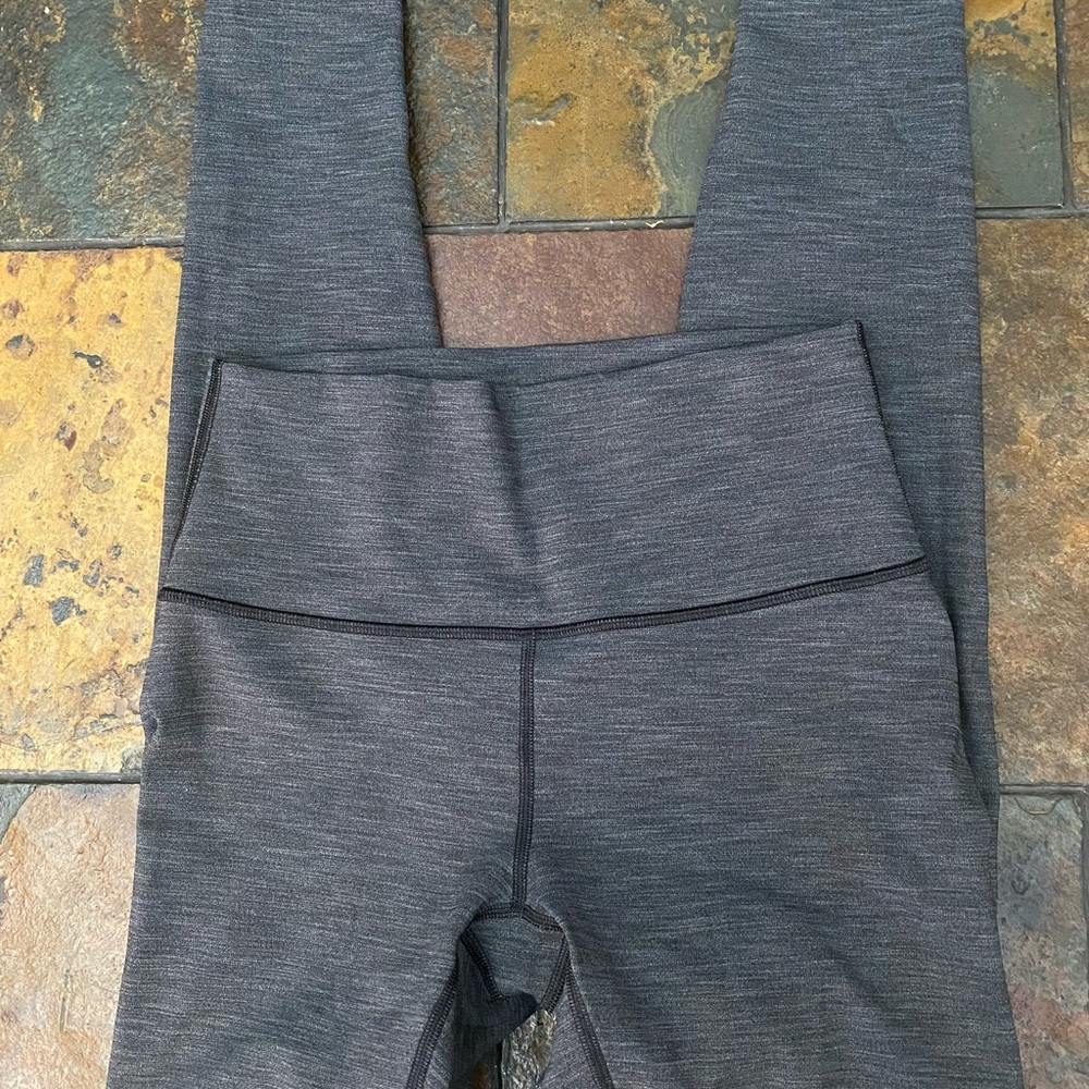 Lululemon Wunder Under High Rise Tight 28”, size 6